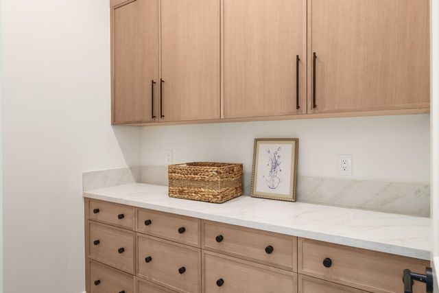 401 East St, Roseville, CA 95678