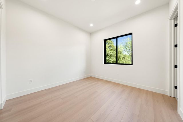 401 East St, Roseville, CA 95678