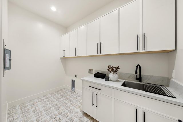 401 East St, Roseville, CA 95678