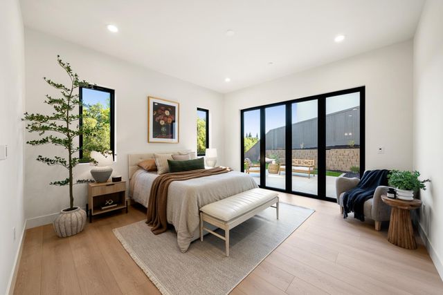 401 East St, Roseville, CA 95678