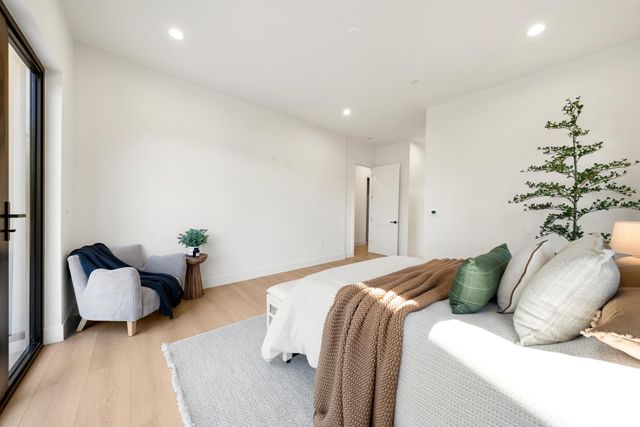 401 East St, Roseville, CA 95678