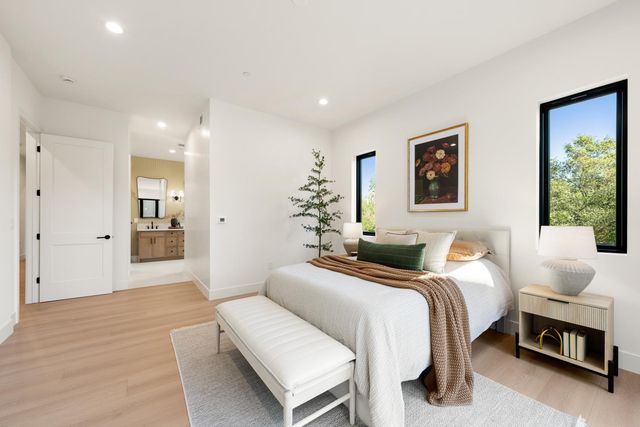 401 East St, Roseville, CA 95678