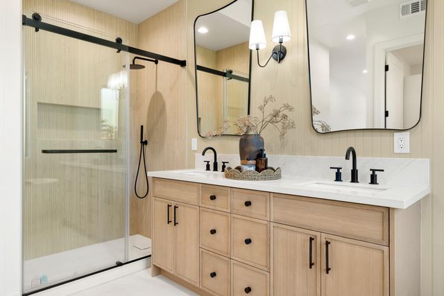 401 East St, Roseville, CA 95678