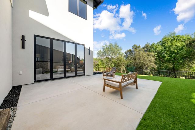 401 East St, Roseville, CA 95678