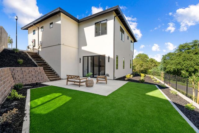 401 East St, Roseville, CA 95678