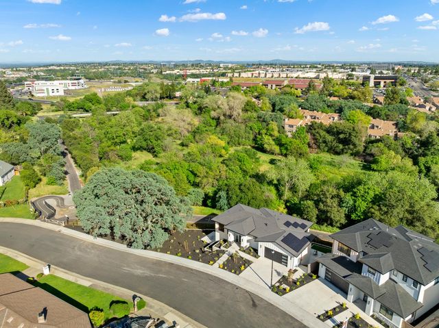 401 East St, Roseville, CA 95678