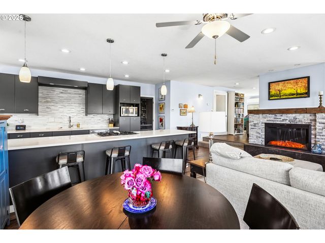 19609 Ne Marine Dr B18, Portland, OR 97230