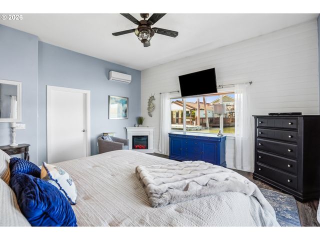 19609 Ne Marine Dr B18, Portland, OR 97230