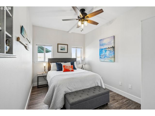 19609 Ne Marine Dr B18, Portland, OR 97230