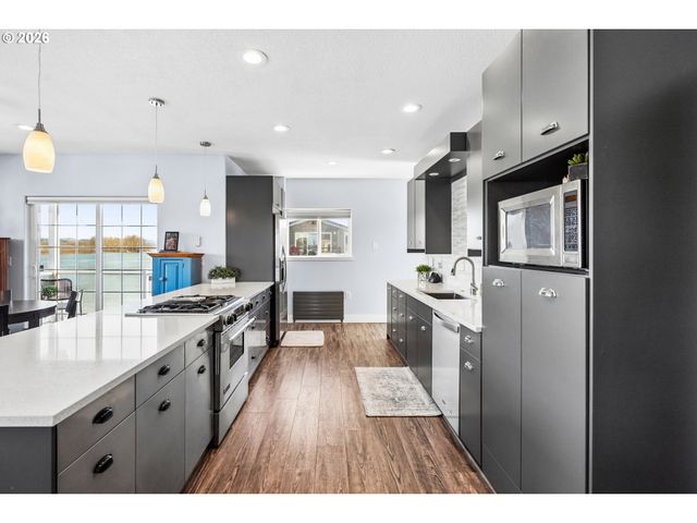 19609 Ne Marine Dr B18, Portland, OR 97230