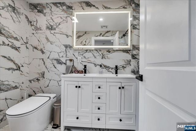 34 Forest Avenue, Montvale, NJ 07645