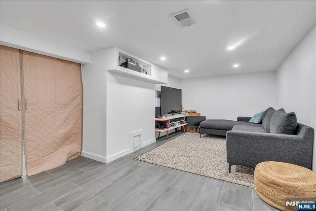 34 Forest Avenue, Montvale, NJ 07645