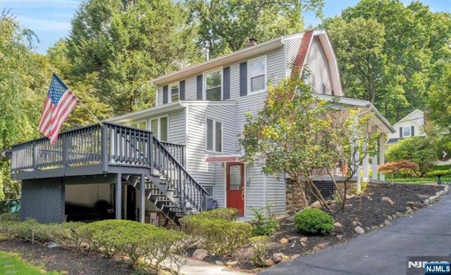 34 Forest Avenue, Montvale, NJ 07645