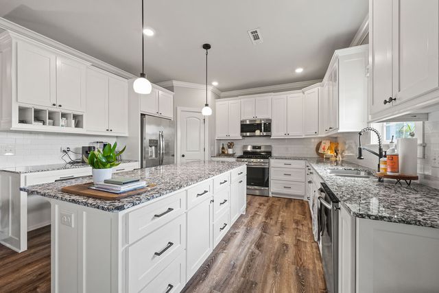 1275 Giulia Avenue, Tontitown, AR 72762