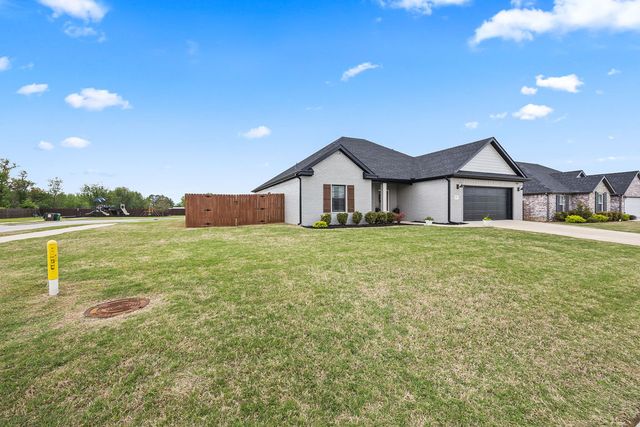 1275 Giulia Avenue, Tontitown, AR 72762