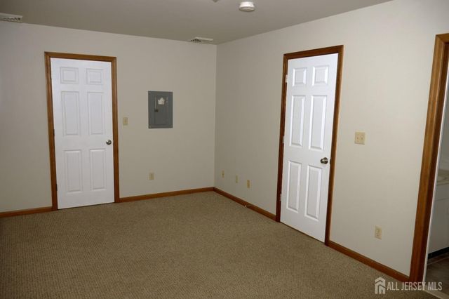 494 Harris Avenue B, Middlesex, NJ 08846