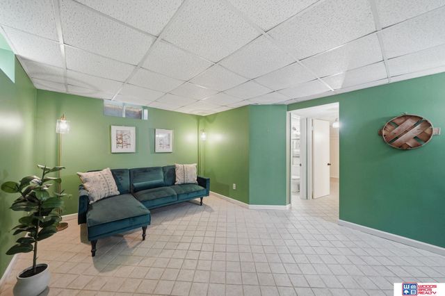 3315 S 17th Street, Lincoln, NE 68502