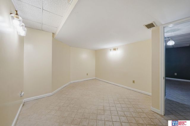 3315 S 17th Street, Lincoln, NE 68502