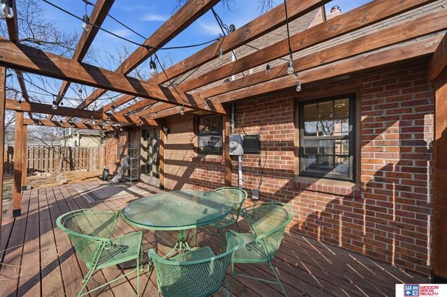 3315 S 17th Street, Lincoln, NE 68502