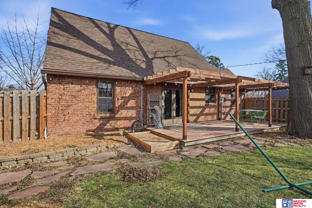 3315 S 17th Street, Lincoln, NE 68502