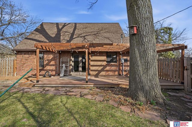 3315 S 17th Street, Lincoln, NE 68502