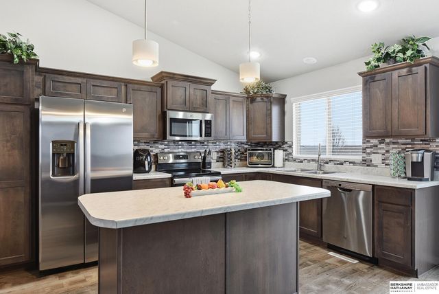 7801 N 147th Avenue, Bennington, NE 68007