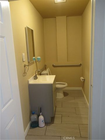1638 E Compton Boulevard, Compton, CA 90221