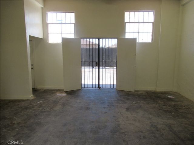 1638 E Compton Boulevard, Compton, CA 90221