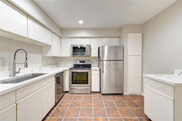 16800 Sugar Pine Drive D 28, Houston, TX 77090