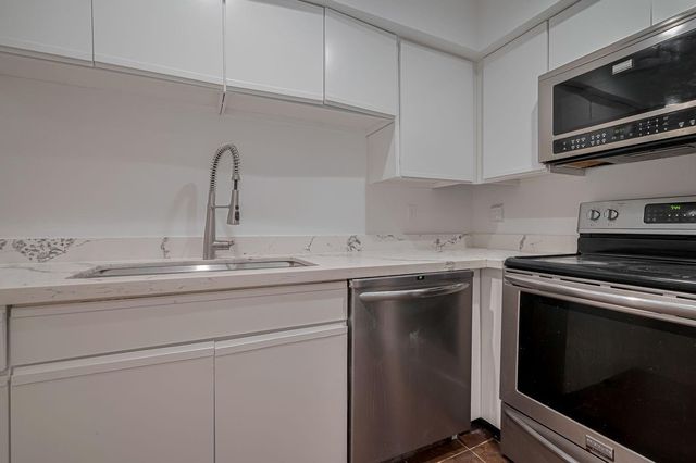 16800 Sugar Pine Drive D 28, Houston, TX 77090