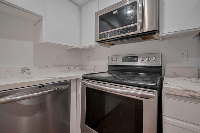 16800 Sugar Pine Drive D 28, Houston, TX 77090