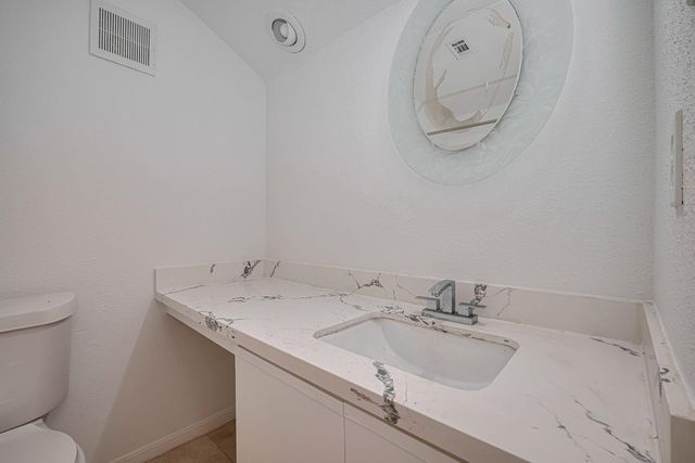 16800 Sugar Pine Drive D 28, Houston, TX 77090