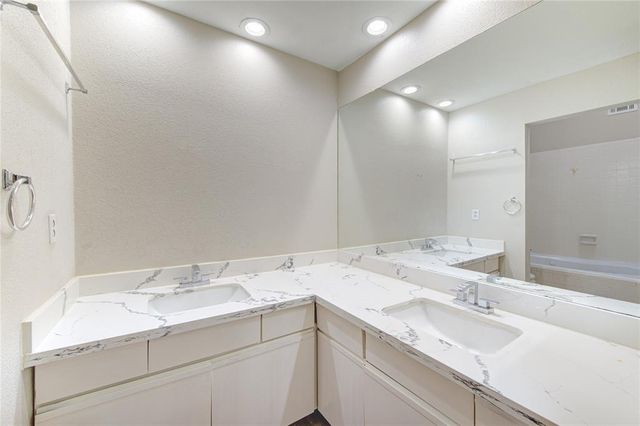 16800 Sugar Pine Drive D 28, Houston, TX 77090