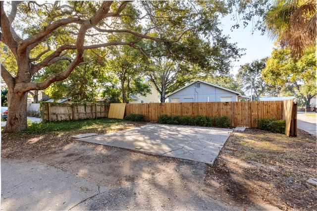 857 22ND AVENUE N 857, St Petersburg, FL 33704