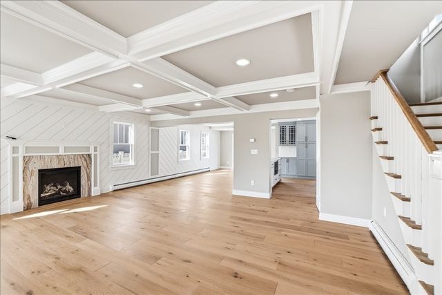 10 Vesper Ave, Falmouth, MA 02540