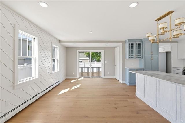 10 Vesper Ave, Falmouth, MA 02540