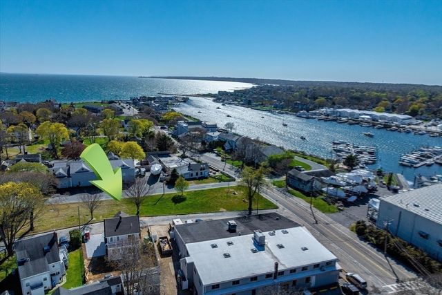 10 Vesper Ave, Falmouth, MA 02540