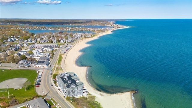 10 Vesper Ave, Falmouth, MA 02540