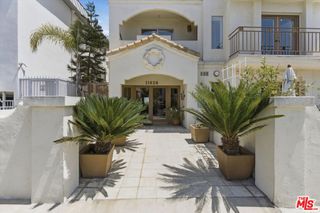 11838 Kiowa Avenue 203, Los Angeles, CA 90049