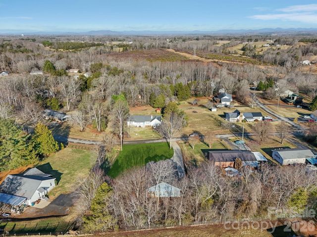 3567 Farmfield Drive, Claremont, NC 28610