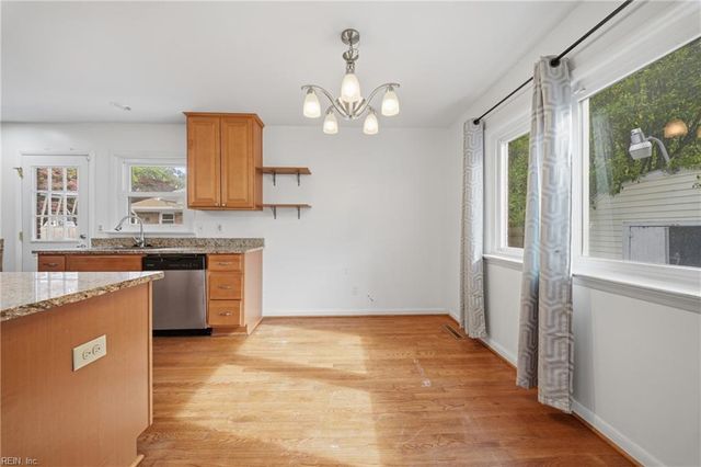 1332 Carlton CT, Norfolk, VA 23503