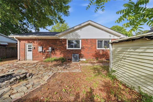1332 Carlton CT, Norfolk, VA 23503