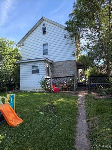 2454 Whitney Avenue, Niagara Falls, NY 14301