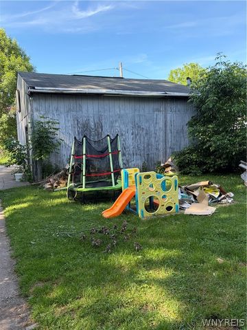 2454 Whitney Avenue, Niagara Falls, NY 14301