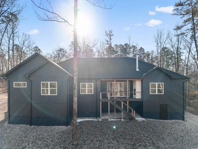 28 Darro Way, Hot Springs Village, AR 71909