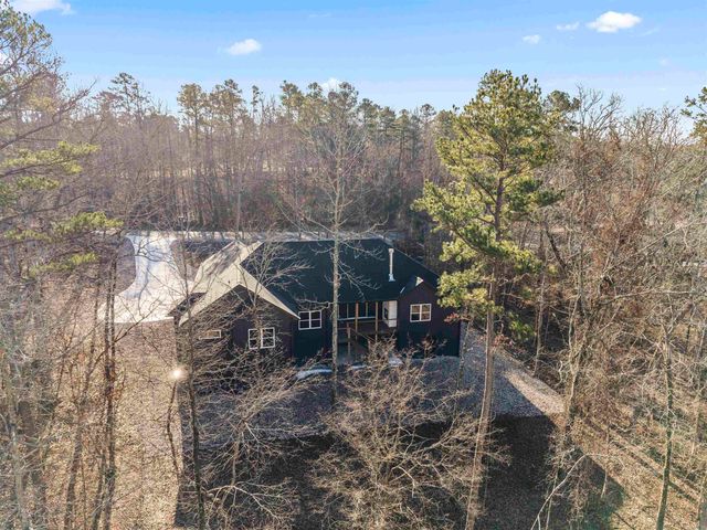 28 Darro Way, Hot Springs Village, AR 71909