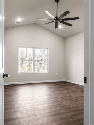 28 Darro Way, Hot Springs Village, AR 71909