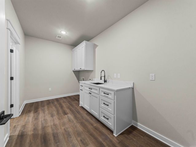 28 Darro Way, Hot Springs Village, AR 71909