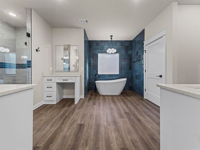 28 Darro Way, Hot Springs Village, AR 71909