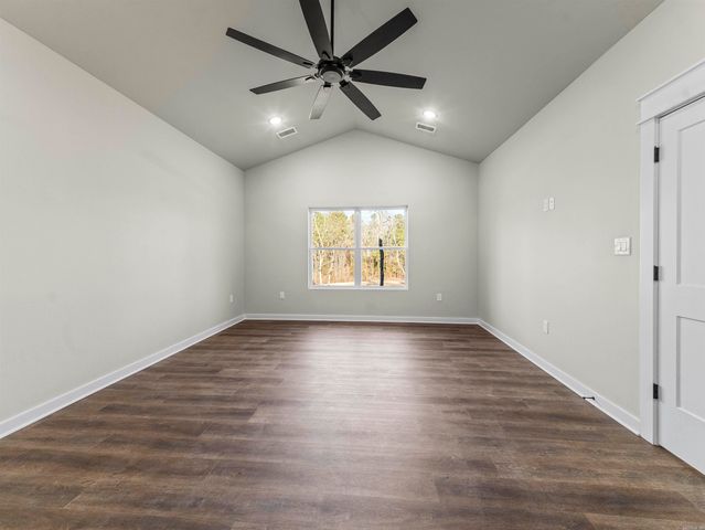 28 Darro Way, Hot Springs Village, AR 71909